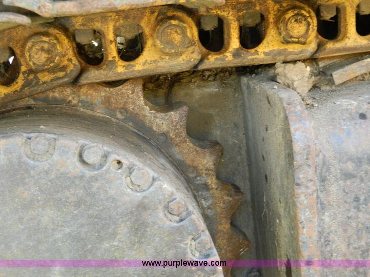 image for item K8222 1974 John Deere 690B excavator