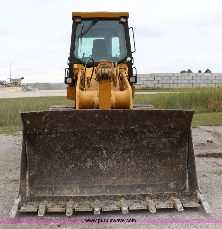 image for item L2330 2002 Caterpillar 963C track loader