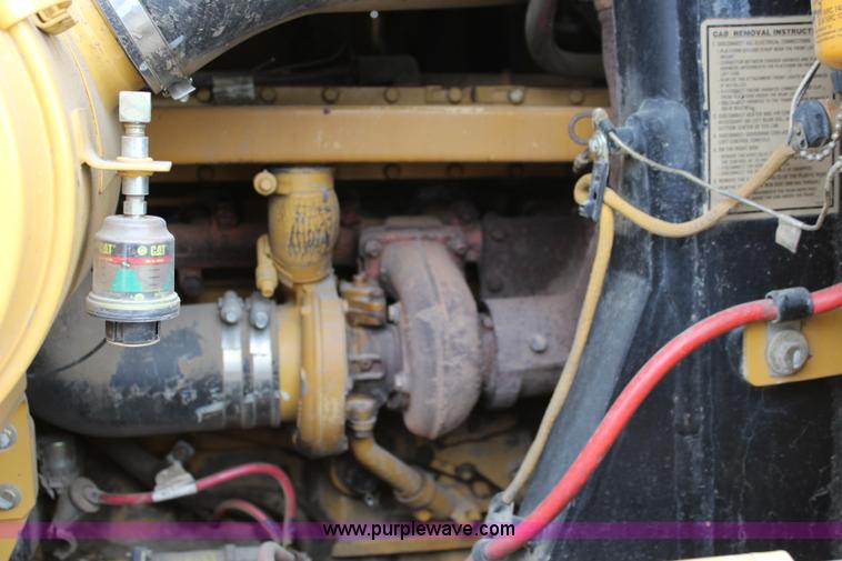 image for item L2330 2002 Caterpillar 963C track loader