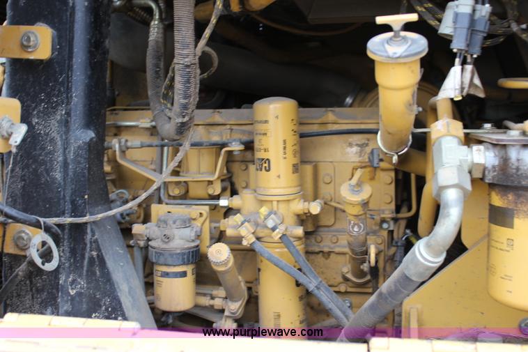 image for item L2330 2002 Caterpillar 963C track loader