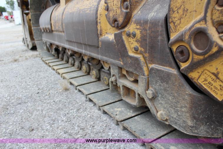 image for item L2330 2002 Caterpillar 963C track loader