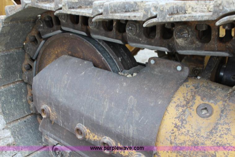 image for item L2330 2002 Caterpillar 963C track loader