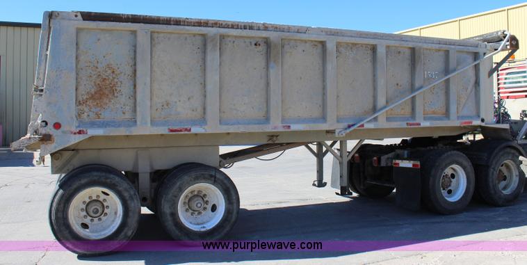 image for item L2356 1998 Hilbilt end dump trailer