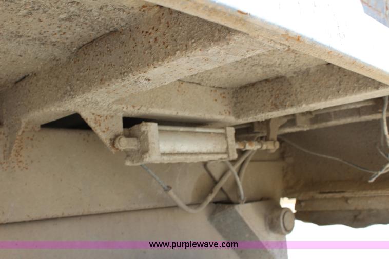 image for item L2356 1998 Hilbilt end dump trailer