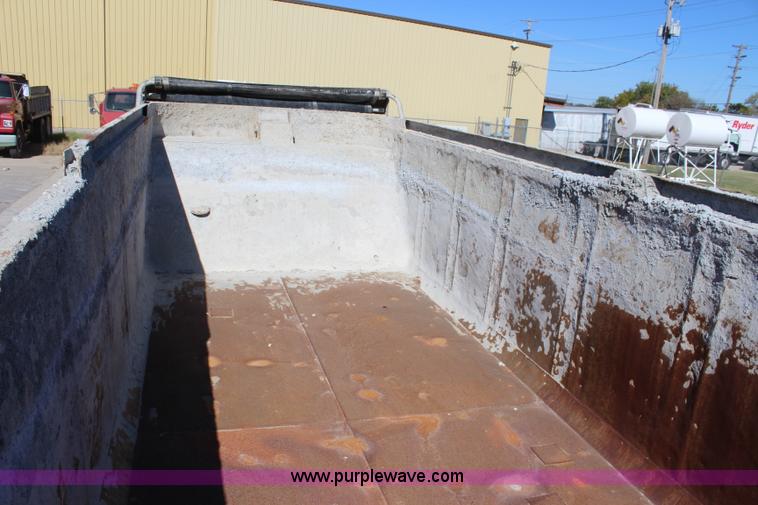 image for item L2356 1998 Hilbilt end dump trailer