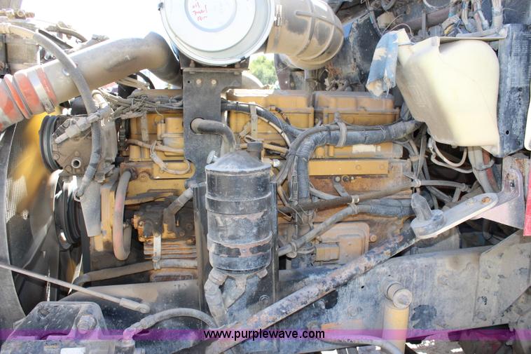 image for item L2466 1997 Kenworth T600 semi truck