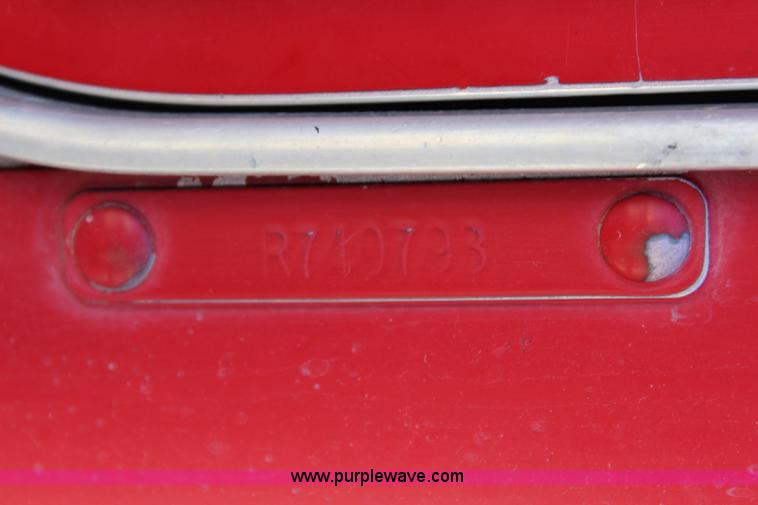 image for item L2466 1997 Kenworth T600 semi truck