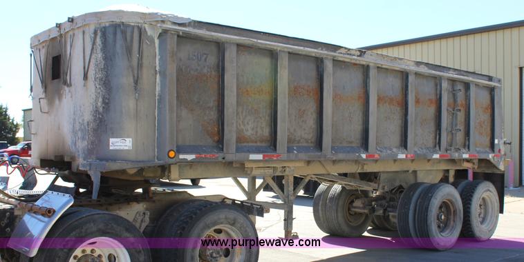 image for item L2467 1993 Hilbilt end dump trailer