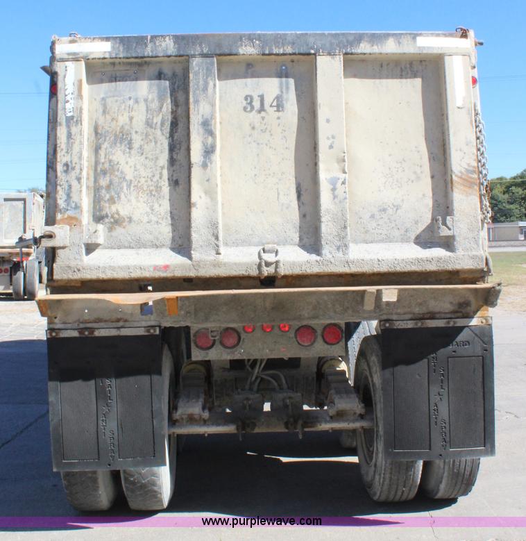 image for item L2467 1993 Hilbilt end dump trailer