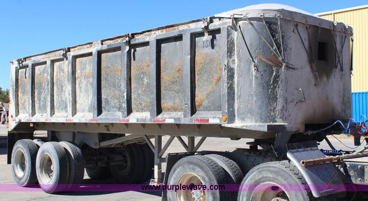 image for item L2467 1993 Hilbilt end dump trailer
