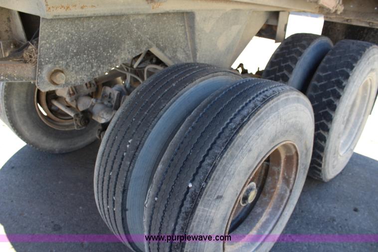 image for item L2467 1993 Hilbilt end dump trailer