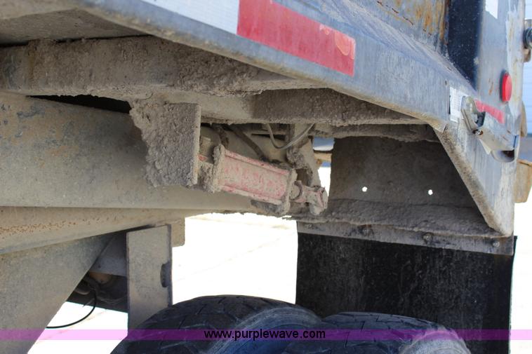 image for item L2467 1993 Hilbilt end dump trailer