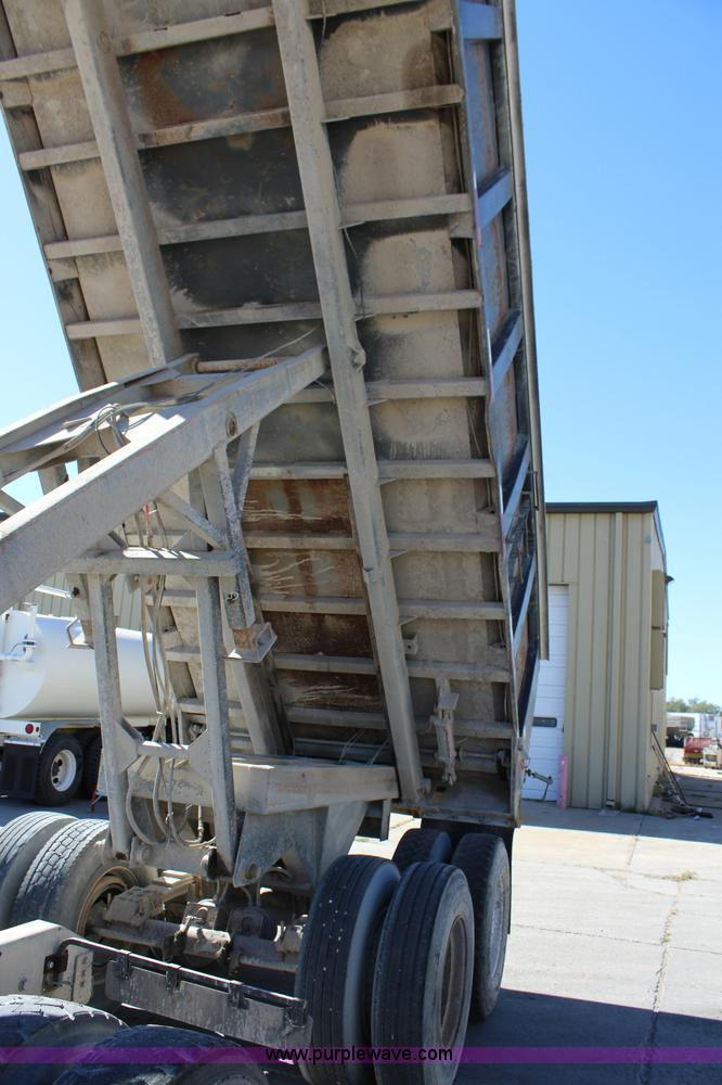 image for item L2467 1993 Hilbilt end dump trailer