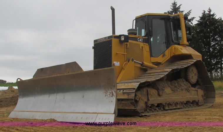 image for item L3855 2002 Caterpillar D6M LGP dozer