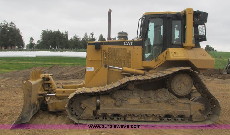 image for item L3855 2002 Caterpillar D6M LGP dozer