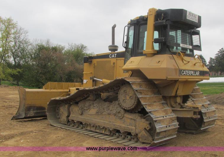 image for item L3855 2002 Caterpillar D6M LGP dozer
