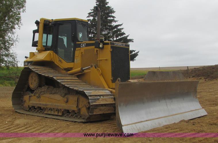 image for item L3855 2002 Caterpillar D6M LGP dozer