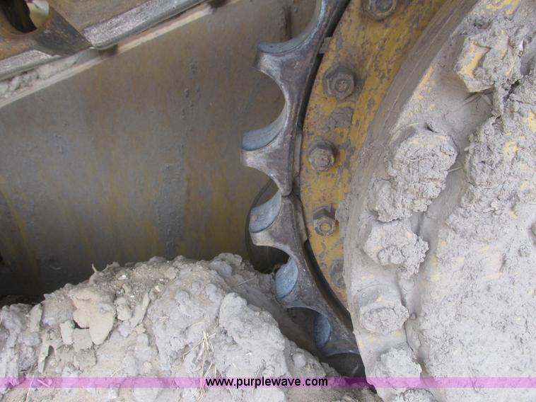 image for item L3855 2002 Caterpillar D6M LGP dozer