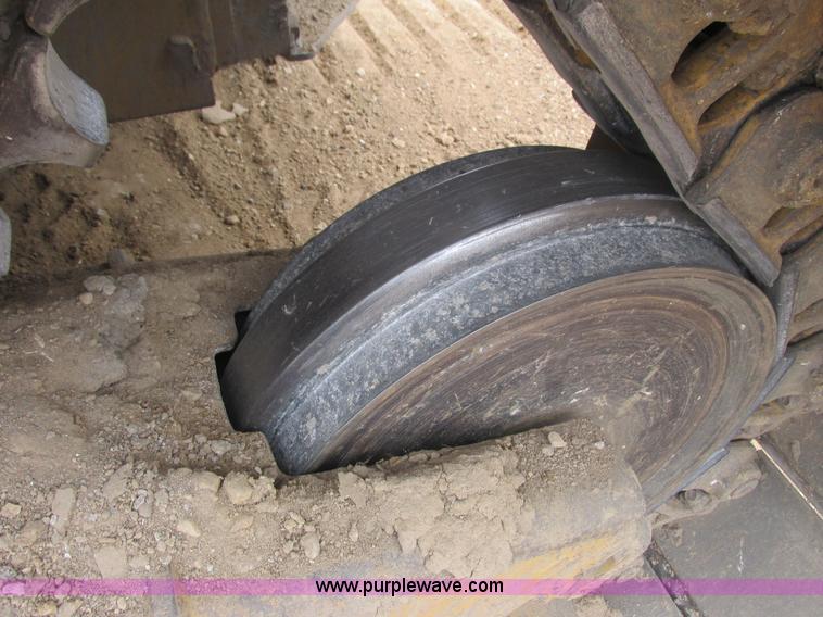 image for item L3855 2002 Caterpillar D6M LGP dozer