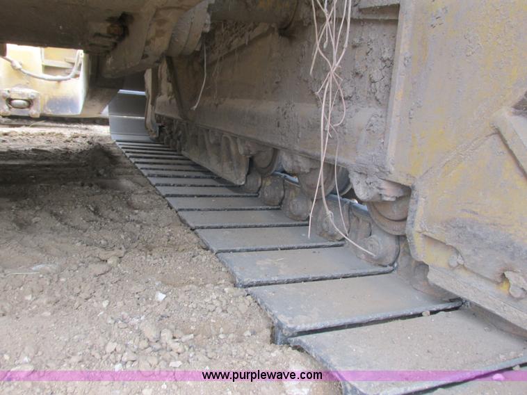 image for item L3855 2002 Caterpillar D6M LGP dozer