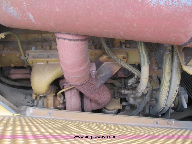 image for item L3855 2002 Caterpillar D6M LGP dozer