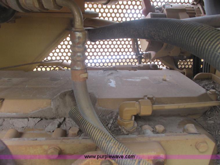 image for item L3855 2002 Caterpillar D6M LGP dozer