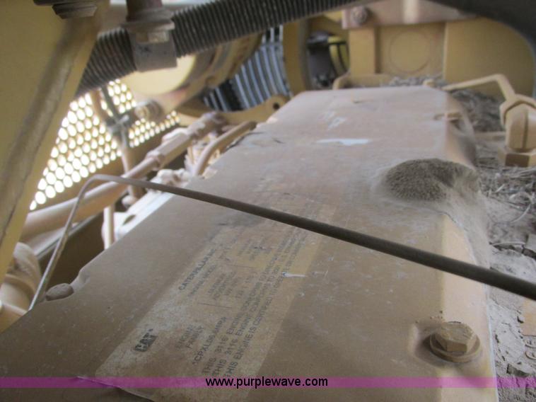 image for item L3855 2002 Caterpillar D6M LGP dozer