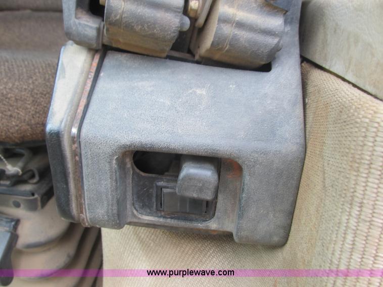 image for item L3855 2002 Caterpillar D6M LGP dozer