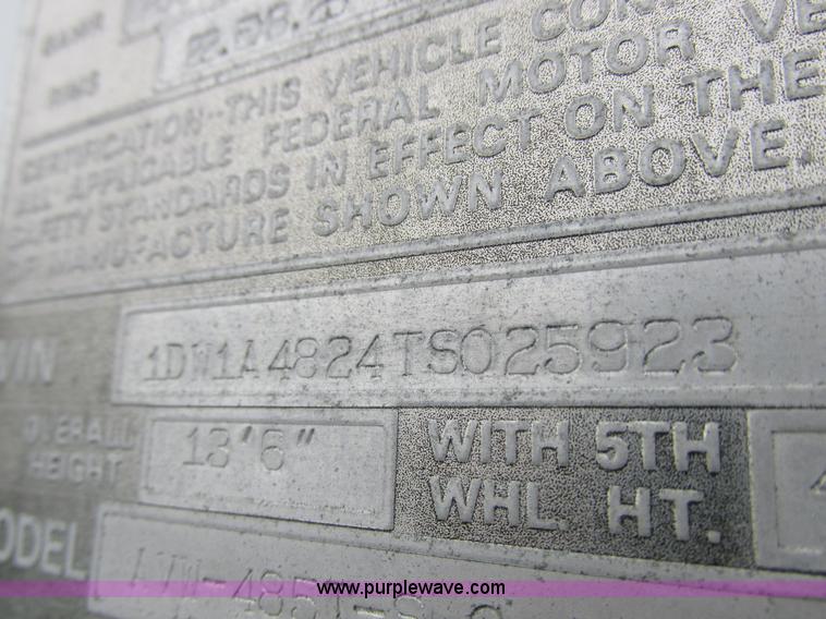 image for item L4106 1996 Stoughton dry van trailer