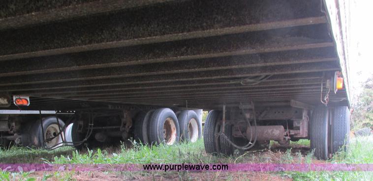 image for item L4106 1996 Stoughton dry van trailer