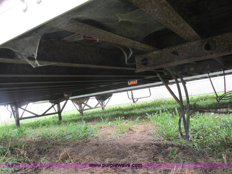 image for item L4106 1996 Stoughton dry van trailer