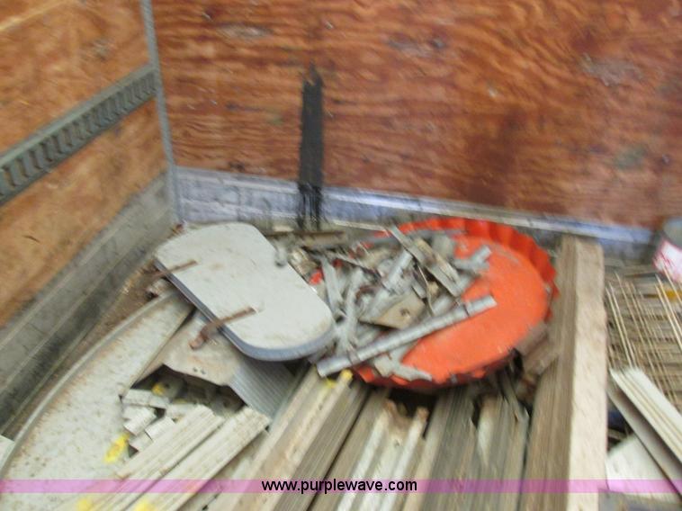 image for item L4106 1996 Stoughton dry van trailer