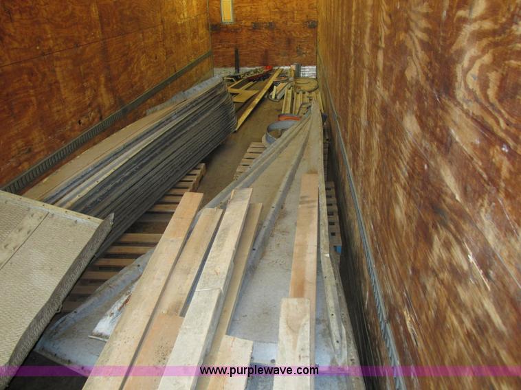 image for item L4106 1996 Stoughton dry van trailer