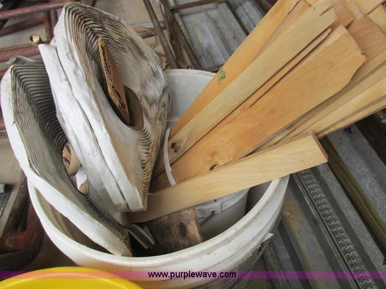 image for item L4106 1996 Stoughton dry van trailer