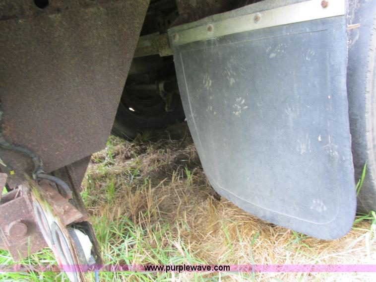 image for item L4106 1996 Stoughton dry van trailer