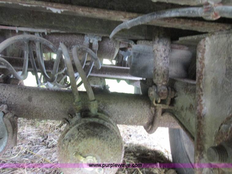 image for item L4106 1996 Stoughton dry van trailer