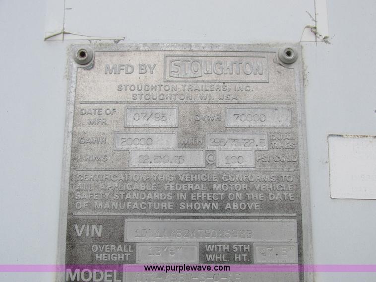 image for item L4106 1996 Stoughton dry van trailer