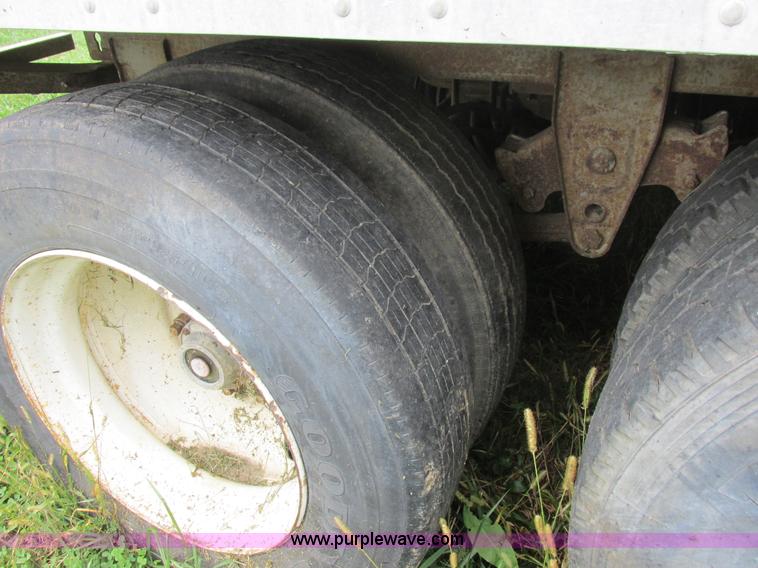 image for item L4107 1994 Great Dane dry van trailer