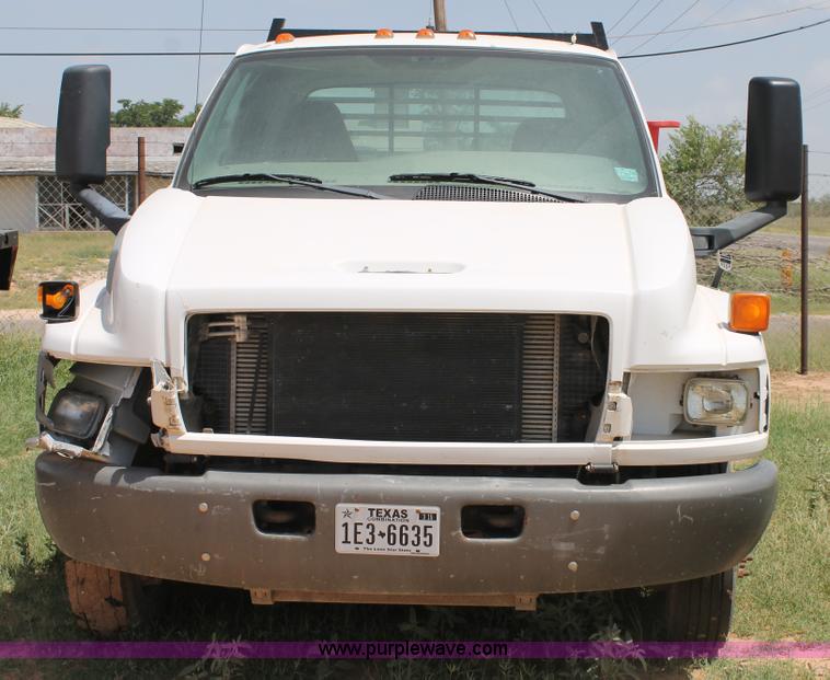 image for item L4261 2007 Chevrolet C4500 service truck