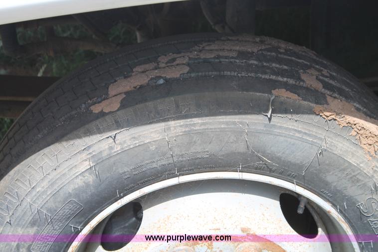 image for item L4261 2007 Chevrolet C4500 service truck