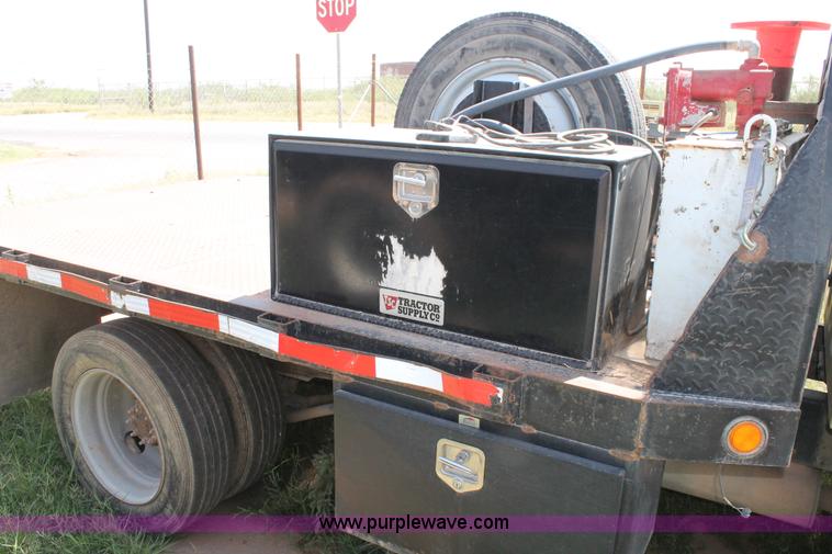 image for item L4261 2007 Chevrolet C4500 service truck