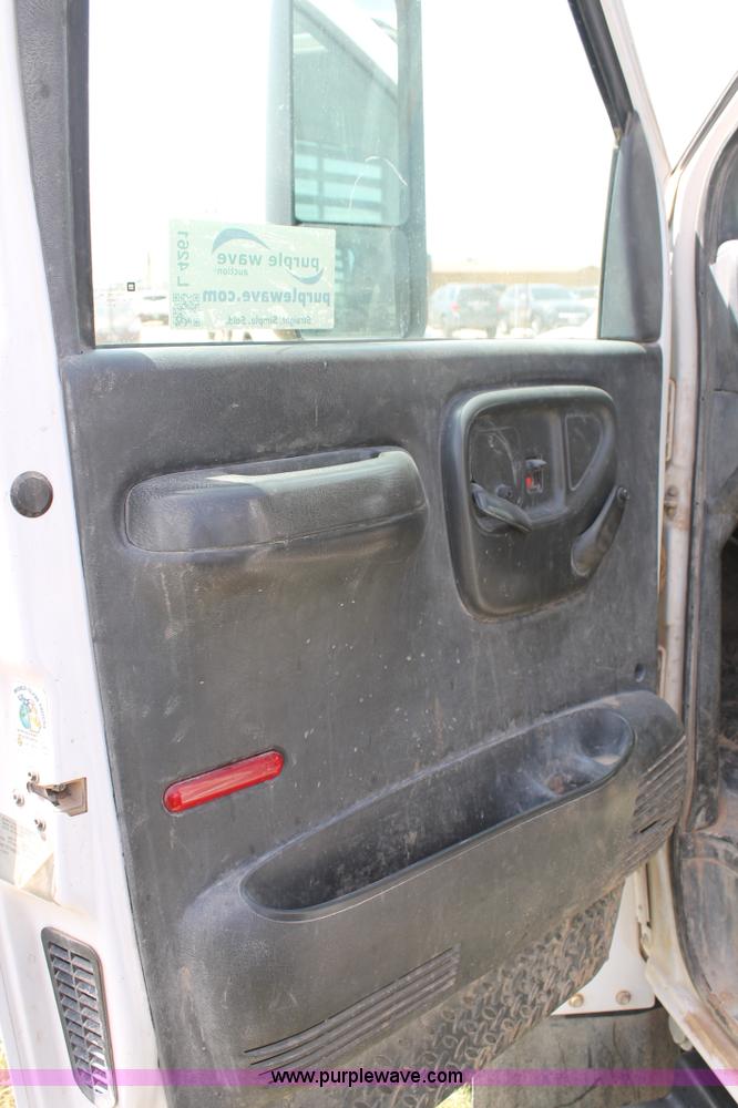 image for item L4261 2007 Chevrolet C4500 service truck