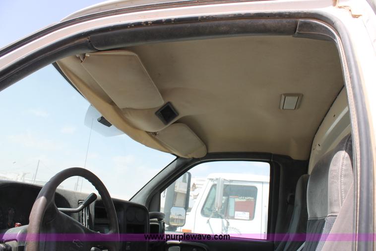 image for item L4261 2007 Chevrolet C4500 service truck