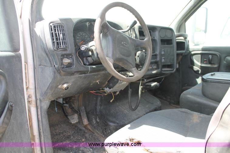 image for item L4261 2007 Chevrolet C4500 service truck