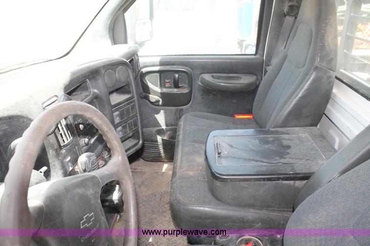 image for item L4261 2007 Chevrolet C4500 service truck