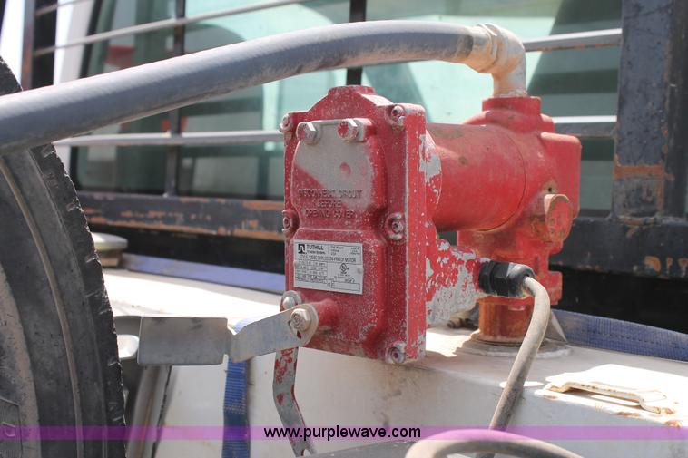 image for item L4261 2007 Chevrolet C4500 service truck