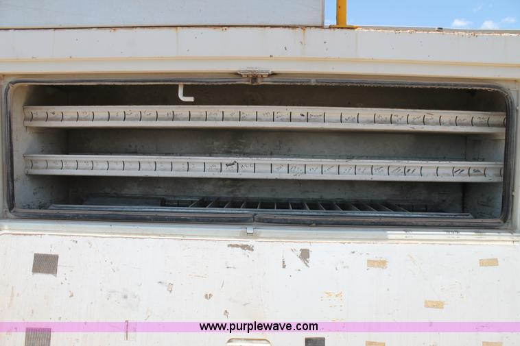 image for item L4285 2002 International 4800 bucket truck