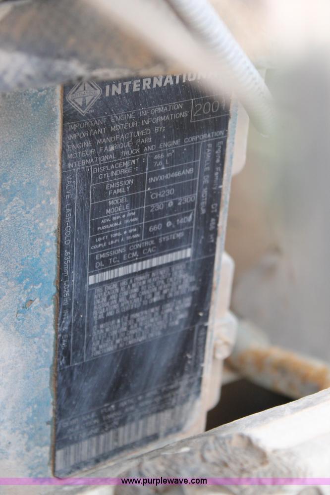 image for item L4285 2002 International 4800 bucket truck