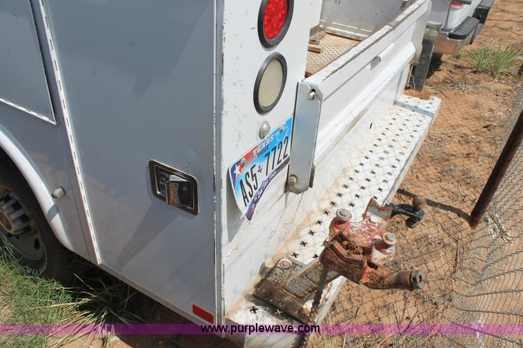 image for item L4295 2010 GMC Sierra 2500HD utility truck