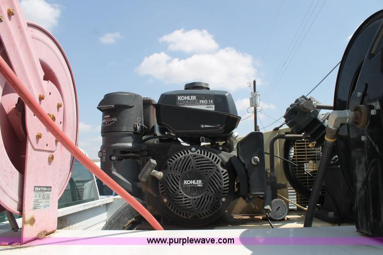 image for item L4295 2010 GMC Sierra 2500HD utility truck